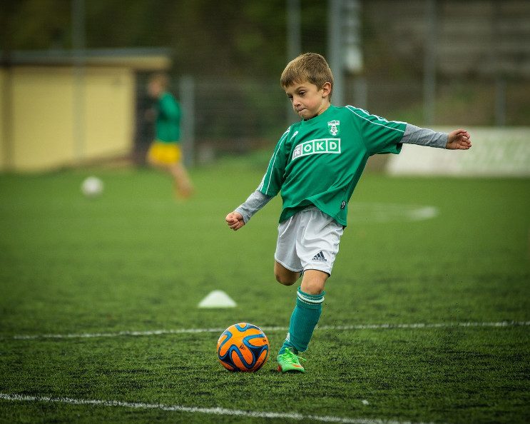 “Put ka Sjajnoj Karijeri: Kako Postati Vrhunski Fudbaler iz Perspektive Mlađeg Sportiste”